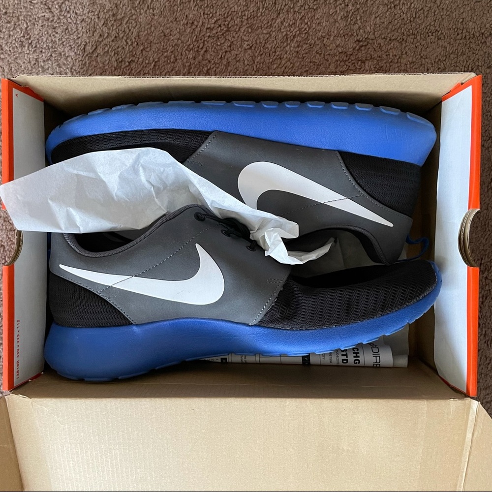 Men’s Nike Roche Sneakers